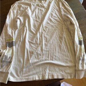 American Eagle Outfitters Cream Long Sleeve Tee with Subtle Print